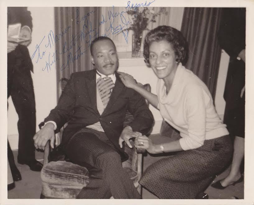MARTIN LUTHER KING SIGNED HISTORICAL PHOTO 1964 RARE PSA/DNA COA