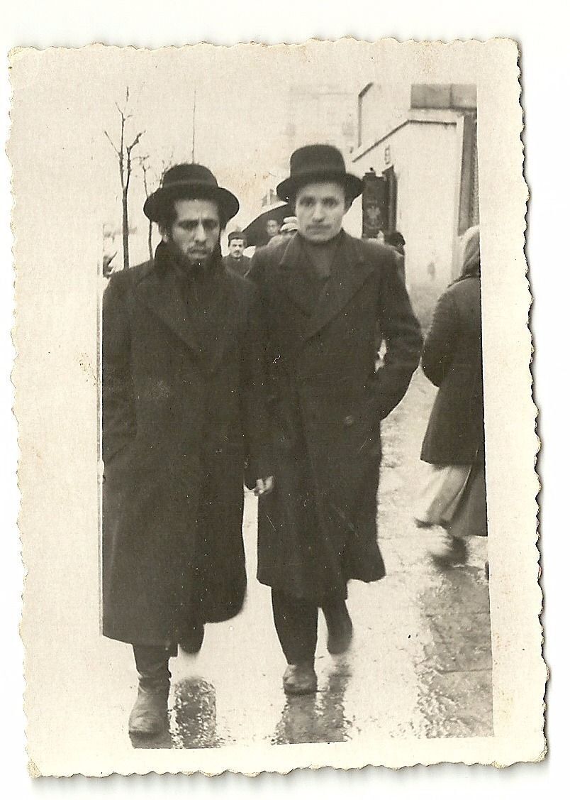 Judaica Poland Rare old small photo Jewish in the Ghetto