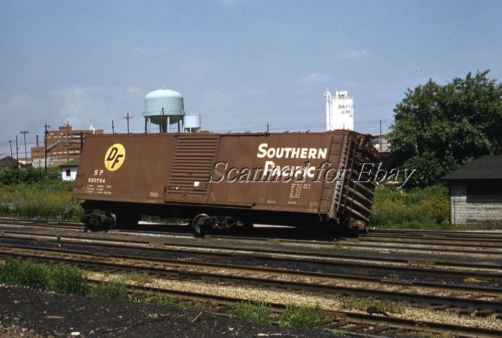 Southern Pacific #650784 Box Car June 1962 Dayton Ohio VINTAGE KODACHROME SLIDE