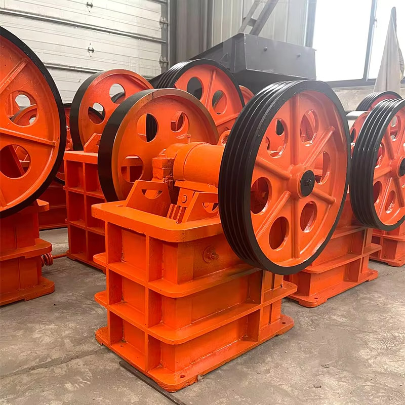 High-efficiencygravel crusher mobile iron ore granite stone crushing jaw crusher High-efficiencygravel crusher mobile iron ore granite stone crushing jaw crusher