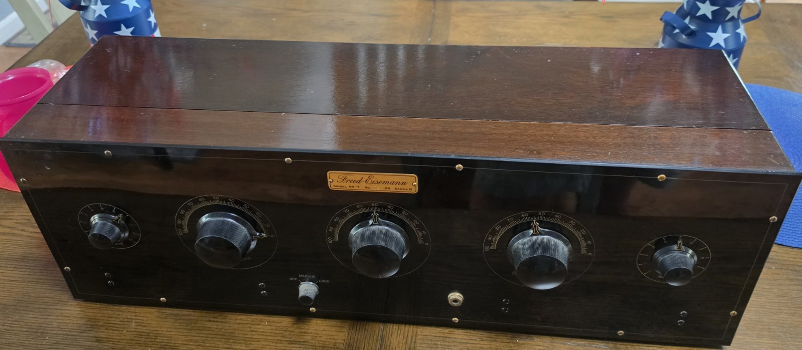 Freed-Eisemann NR-7 Series B Neutrodyne Radio c.1925 w/Tubes & Booklet Freed-Eisemann NR-7 Series B Neutrodyne Radio c.1925 w/Tubes & Booklet