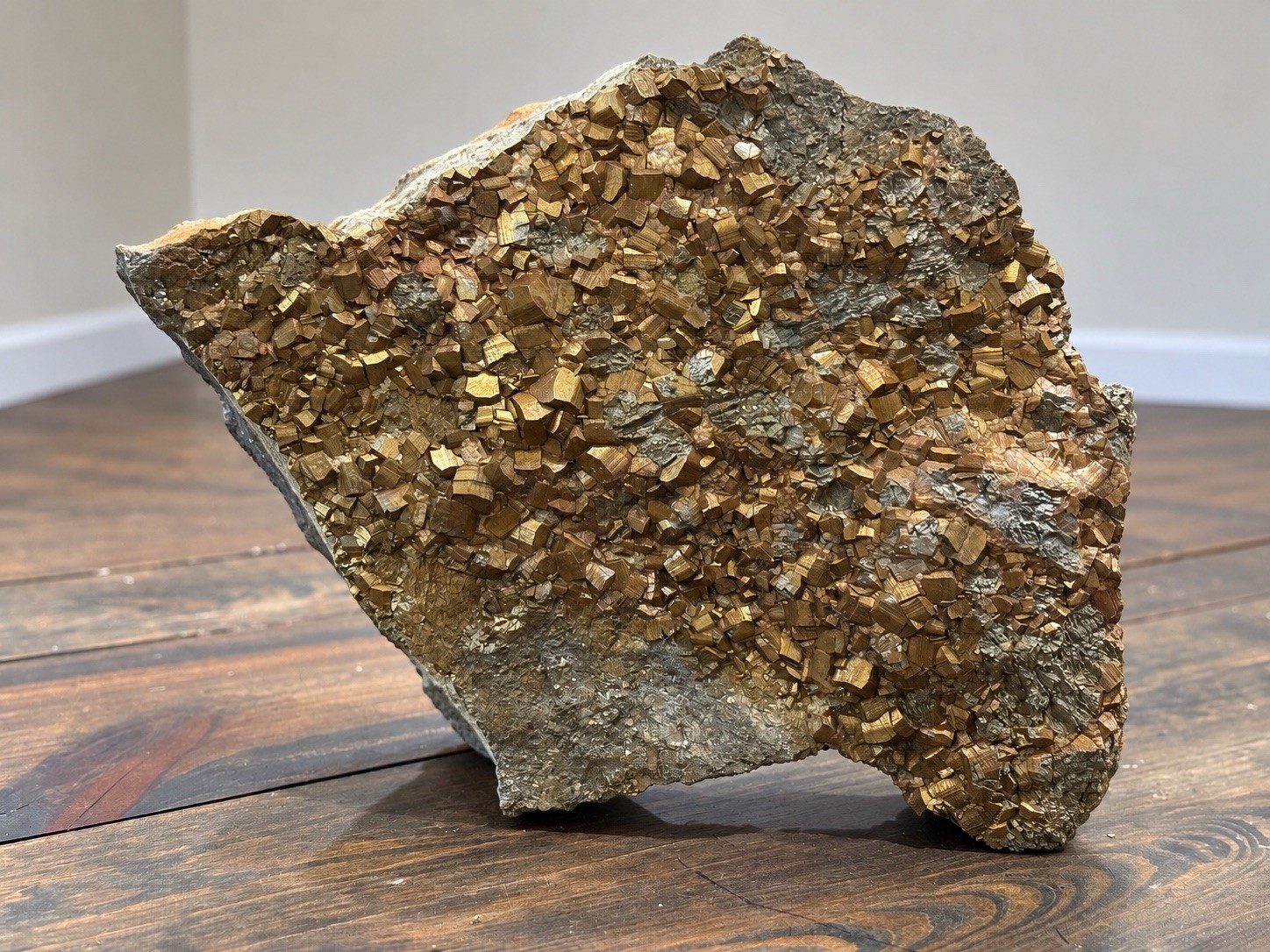 Huge 45 LB Pyrite Crystal Specimen 18” Self Standing Fool’s Gold Cubic Turkey Huge 45 LB Pyrite Crystal Specimen 18” Self Standing Fool’s Gold Cubic Turkey