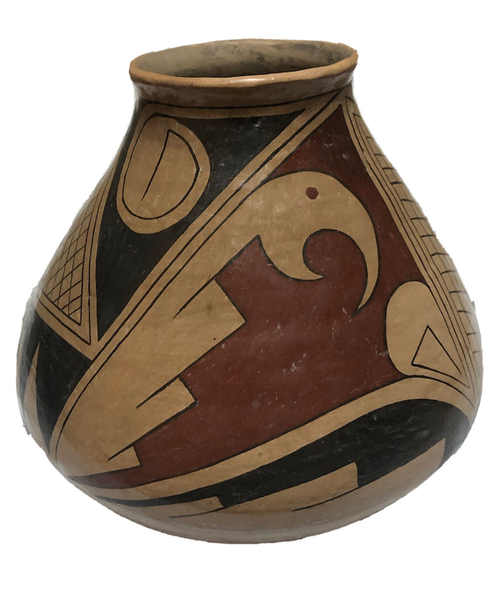 Collection of Mata Ortiz Pottery by Master Juan Quezada (early career) Collection of Mata Ortiz Pottery by Master Juan Quezada (early career)