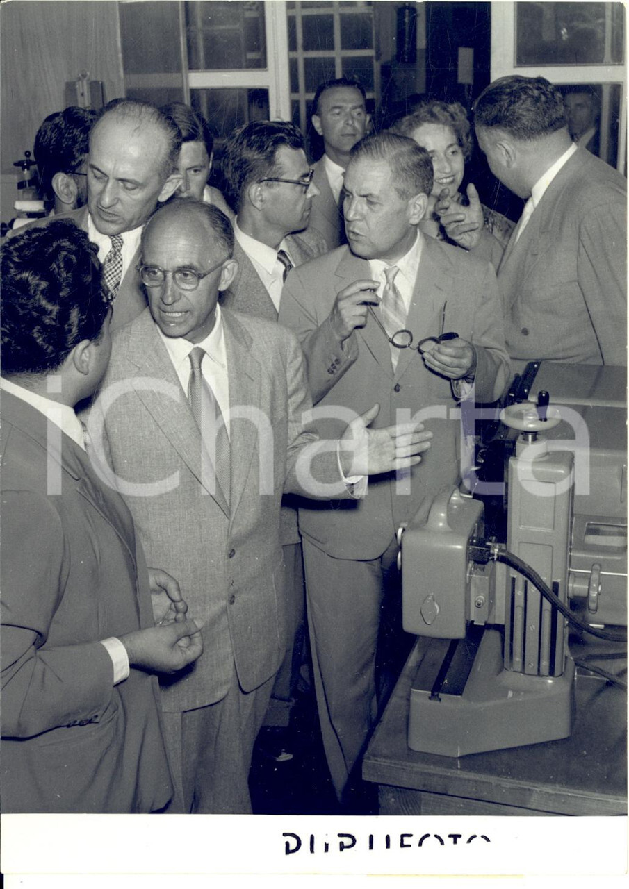 1954 MANDELLO DEL LARIO Enrico FERMI factory visit MOTO GUZZI *Photo 1954 MANDELLO DEL LARIO Enrico FERMI factory visit MOTO GUZZI *Photo