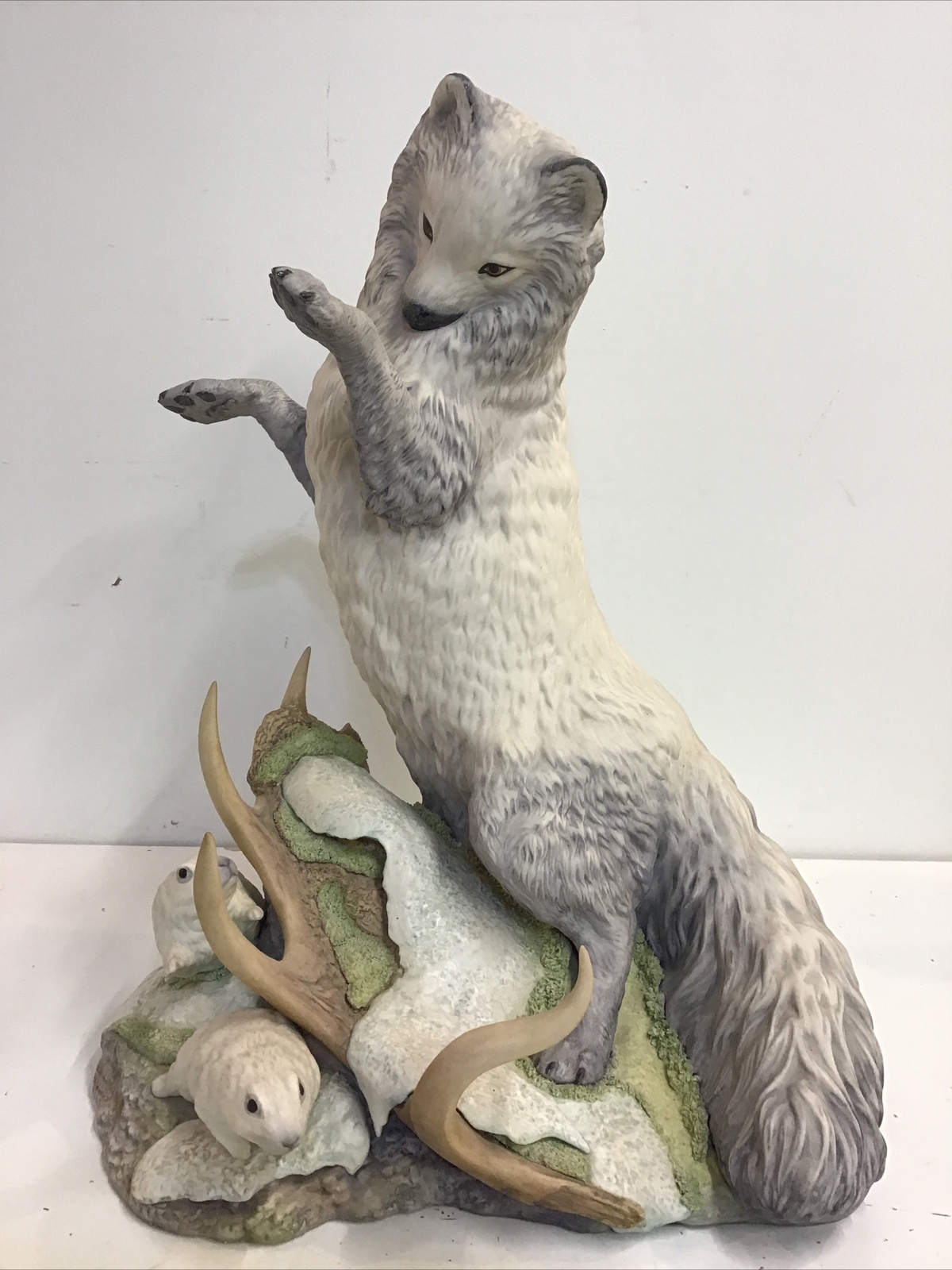 Rare Large Magnificent Cybis Arctic Fox Sculpted by Chuck Oldham Limited / 100
