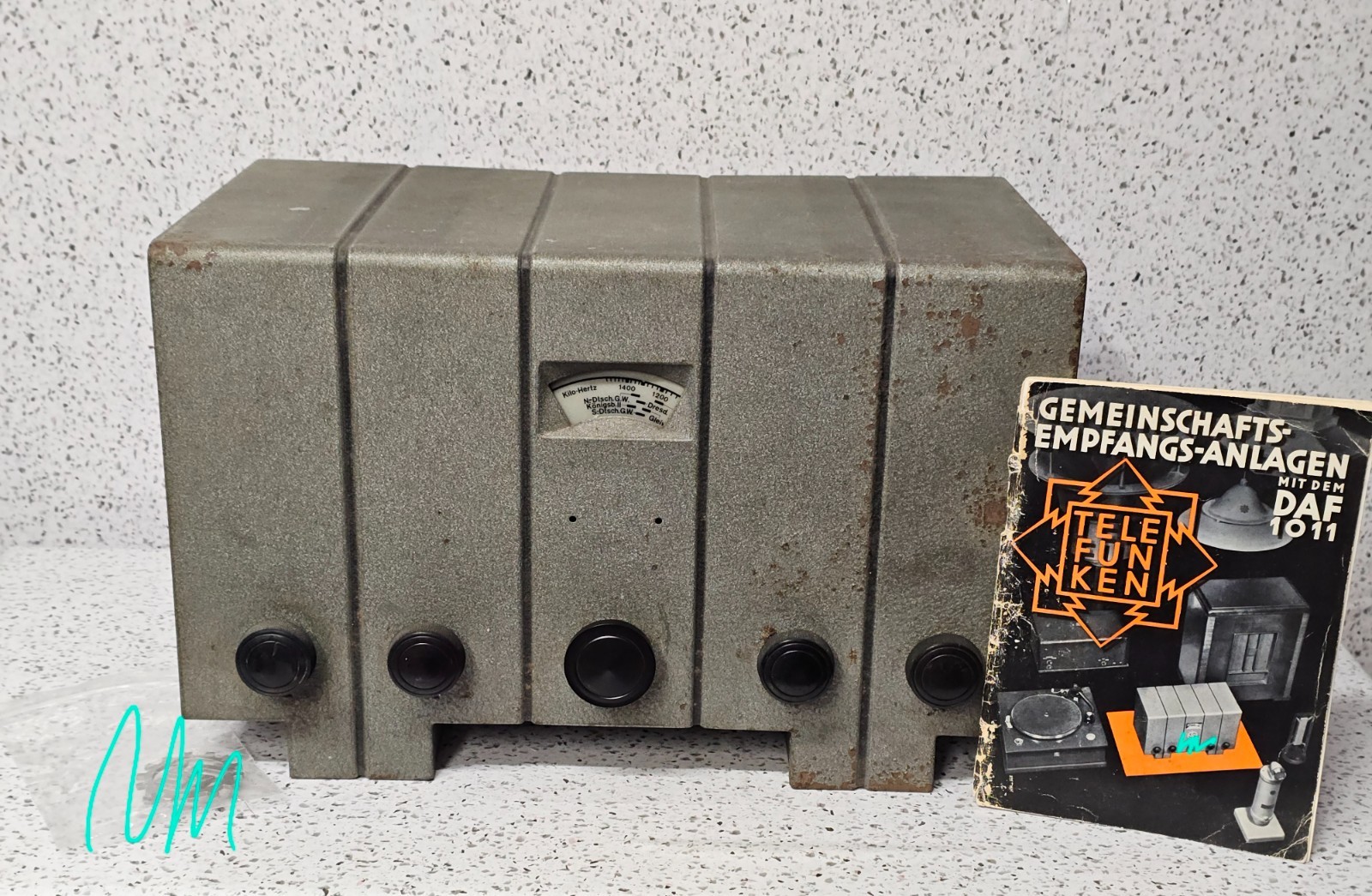 1940s VINTAGE TUBE RADIO DAF 1011》TELEFUNKEN WORK FRONT RECEIVER WEHRMACHT WW2 1940s VINTAGE TUBE RADIO DAF 1011》TELEFUNKEN WORK FRONT RECEIVER WEHRMACHT WW2