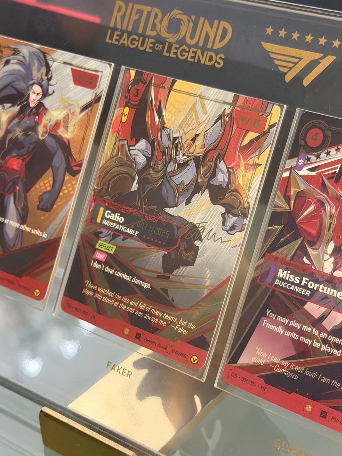 Riftbound x T1 Faker Signed #073/2025 - 2025 Worlds Champion l Complete Set - Riftbound x T1 Faker Signed #073/2025 - 2025 Worlds Champion l Complete Set -