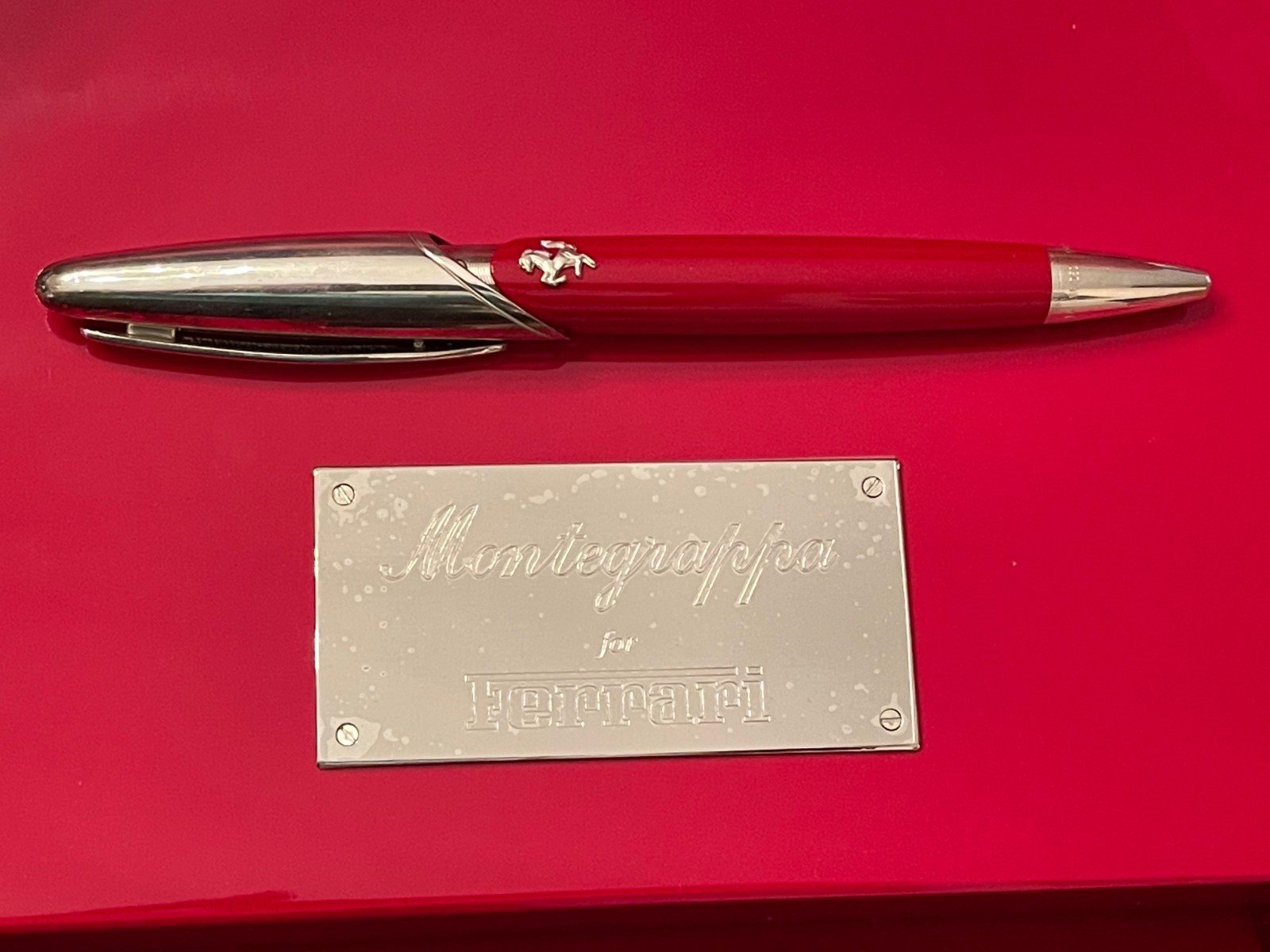 Montegrappa Ferrari Sterling Silver Red 16/250 Montegrappa Ferrari Sterling Silver Red 16/250