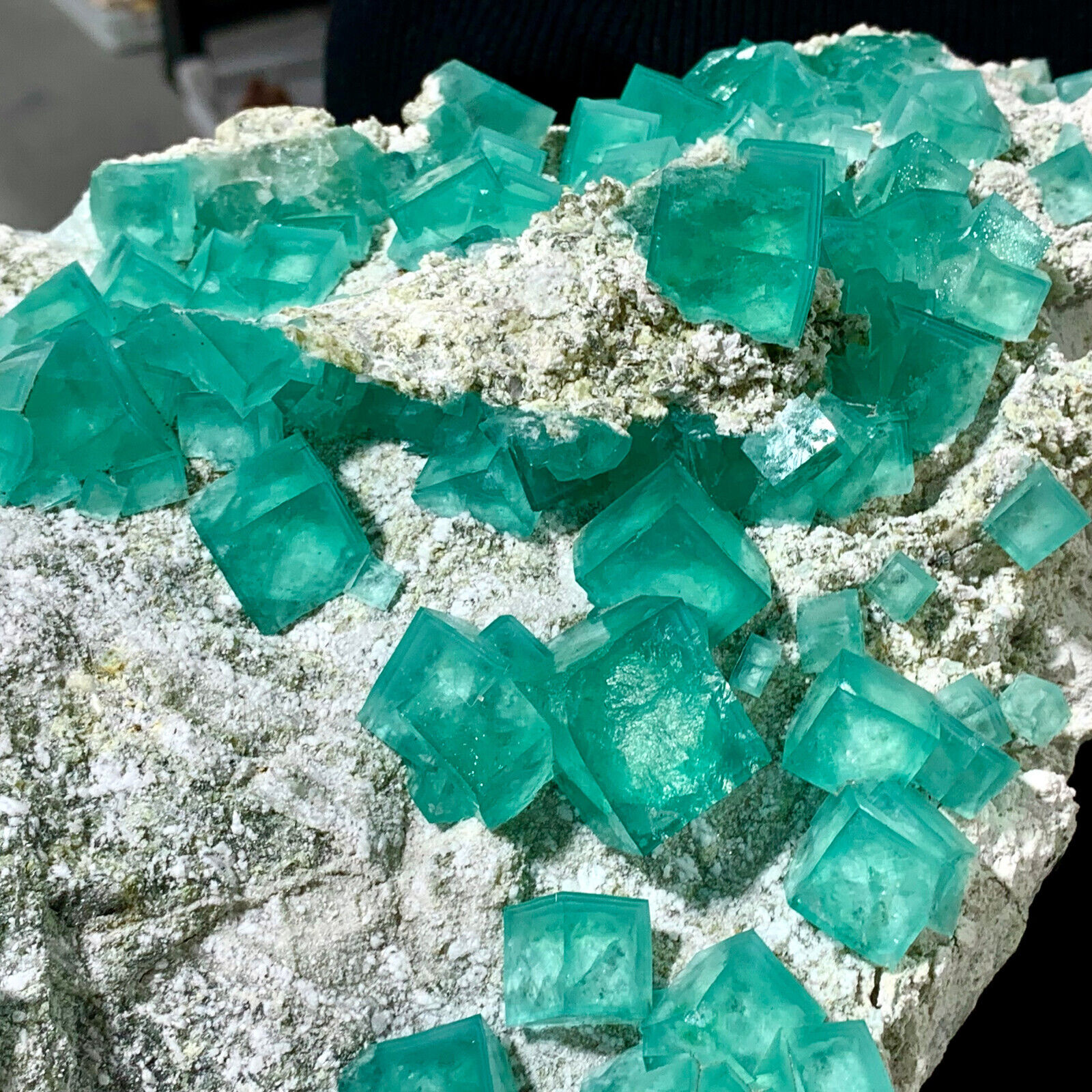 22LB Rare Transparent Green Cube Fluorite Mineral Crystal Specimen/Chin