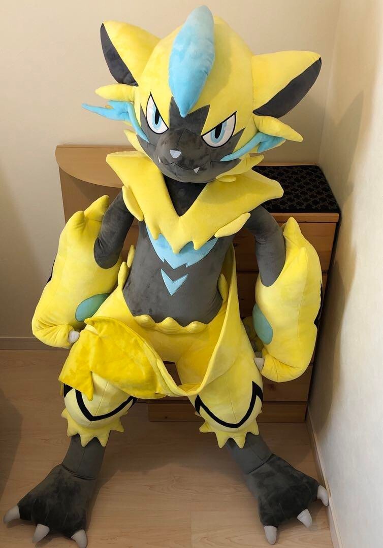 Life size Zeraora 150cm Jumbo BIG Plush Doll Pokemon Center TAKARA TOMY 2018