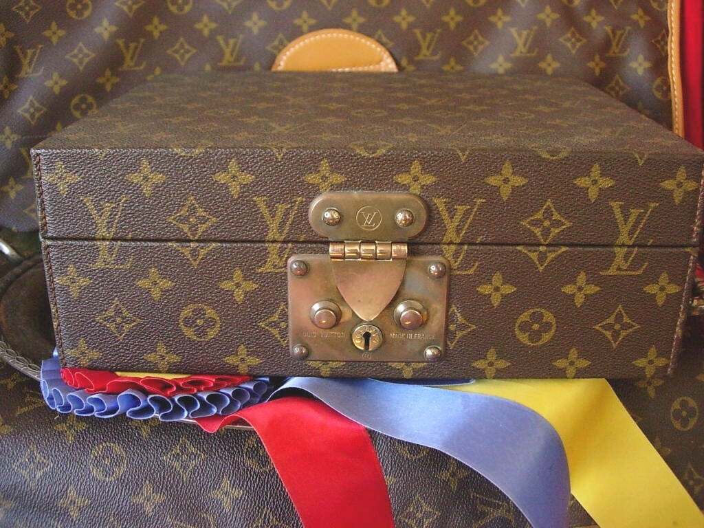 Ultra RARE LOUIS VUITTON Humidor Cigar Trunk Luggage Case Keepall Suitcase LV Ultra RARE LOUIS VUITTON Humidor Cigar Trunk Luggage Case Keepall Suitcase LV