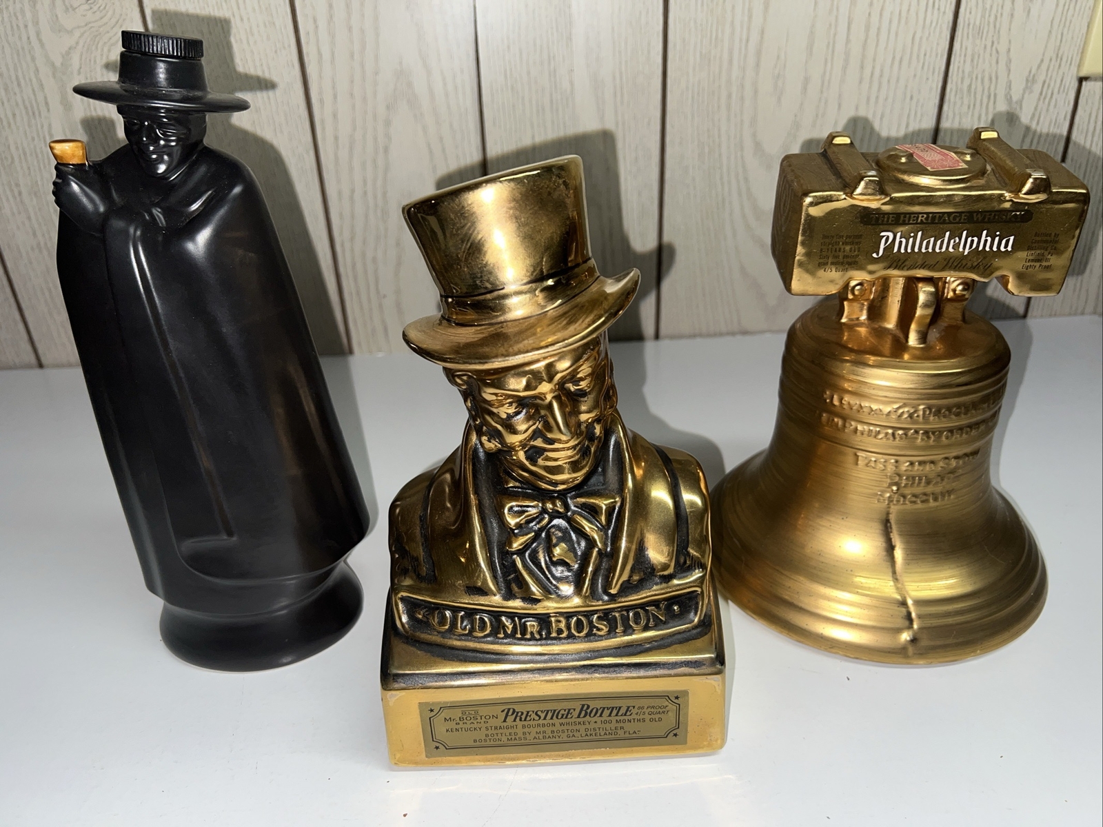 Lot Of Vintage Decanters 1969 Wedgewood, Old Mr. Boston Prestige, Liberty Bell. Lot Of Vintage Decanters 1969 Wedgewood, Old Mr. Boston Prestige, Liberty Bell.