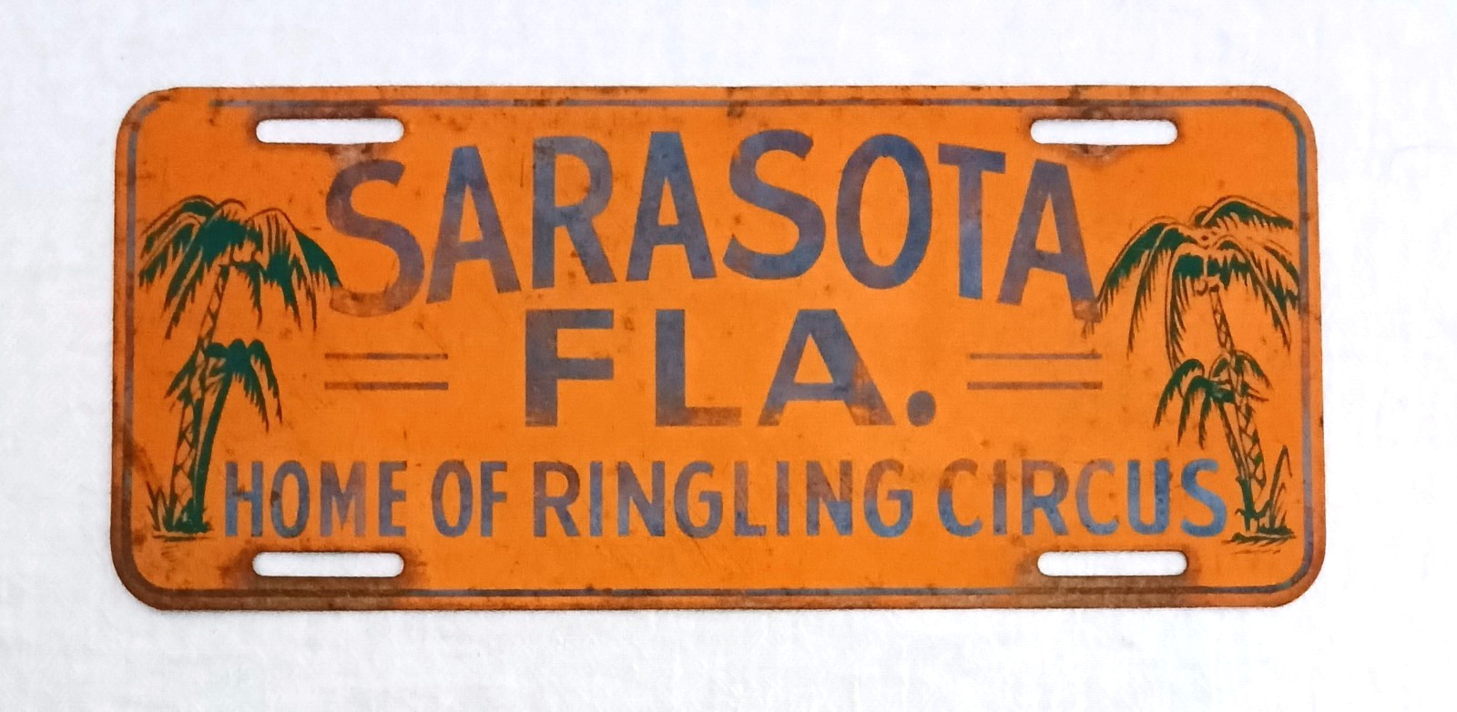 VINTAGE SARASOTA FLORIDA HOME OF RINGLING CIRCUS METAL BOOSTER LICENSE PLATE VINTAGE SARASOTA FLORIDA HOME OF RINGLING CIRCUS METAL BOOSTER LICENSE PLATE