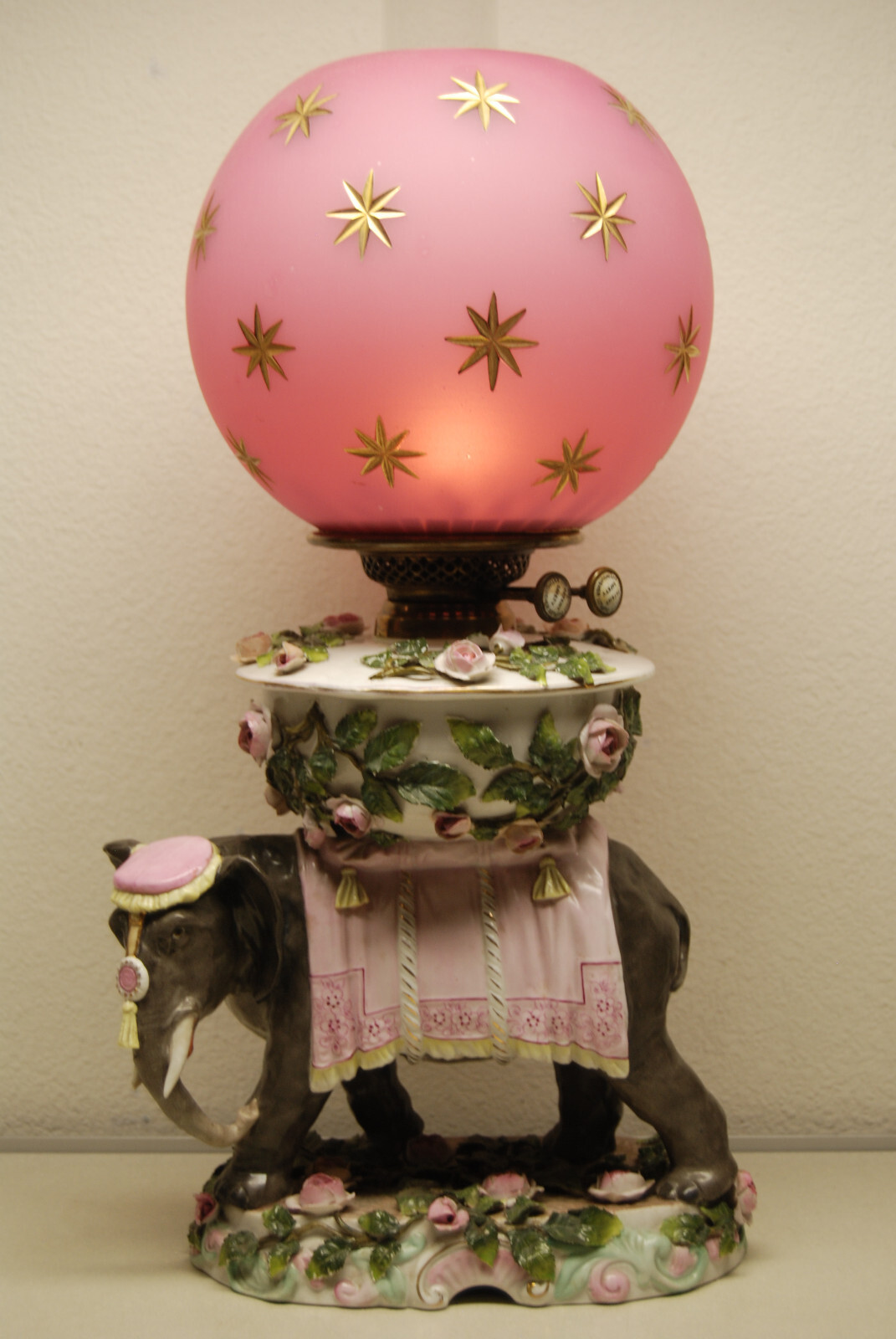 ANTIQUE VINTAGE ELEPHANT GERMAN SITZENDORF ART NOUVEAU PORCELAIN KEROSENE LAMP ANTIQUE VINTAGE ELEPHANT GERMAN SITZENDORF ART NOUVEAU PORCELAIN KEROSENE LAMP