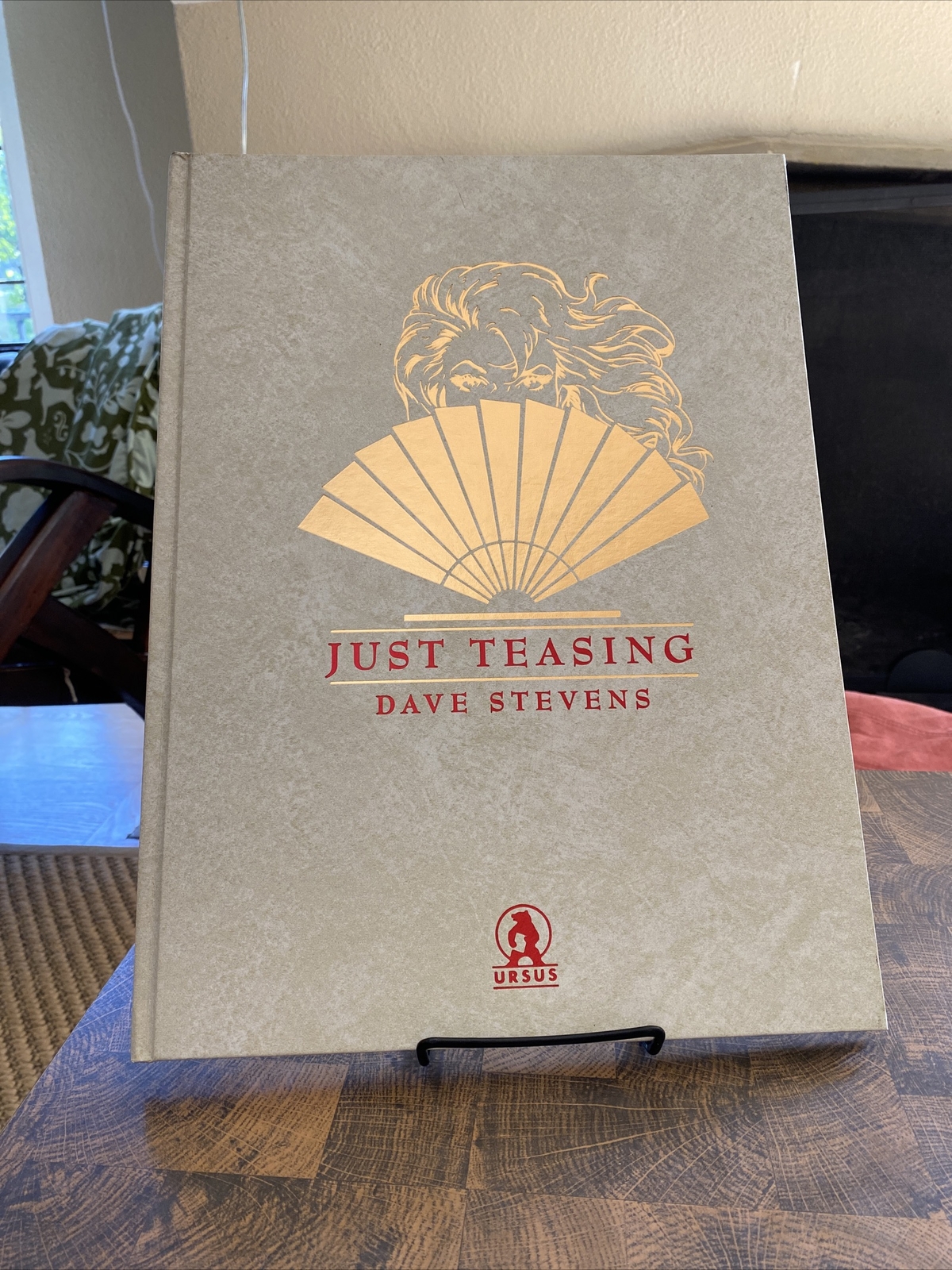 JUST TEASING POSTER SIZE ART BOOK SIGNED BY DAVE STEVENS Lettered Edition Very G JUST TEASING POSTER SIZE ART BOOK SIGNED BY DAVE STEVENS Lettered Edition Very G