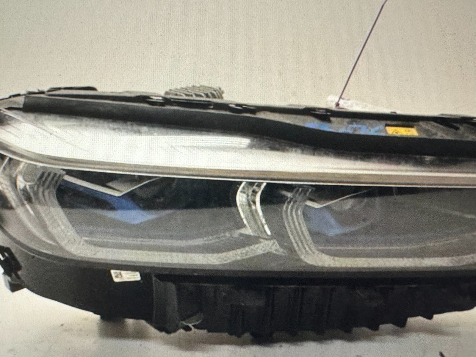 Original laser headlight assembly for BMW right-hand passenger 750i 2020-2022 Original laser headlight assembly for BMW right-hand passenger 750i 2020-2022