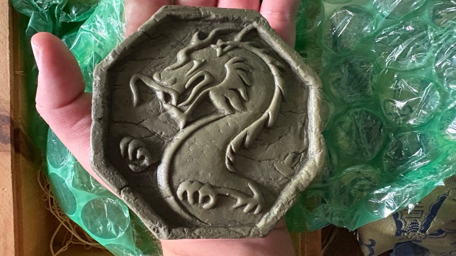 RARE LIMITED EDITION JACKIE CHAN ADVENTURES WB KIDS DRAGON TALISMAN ORIGINAL RARE LIMITED EDITION JACKIE CHAN ADVENTURES WB KIDS DRAGON TALISMAN ORIGINAL