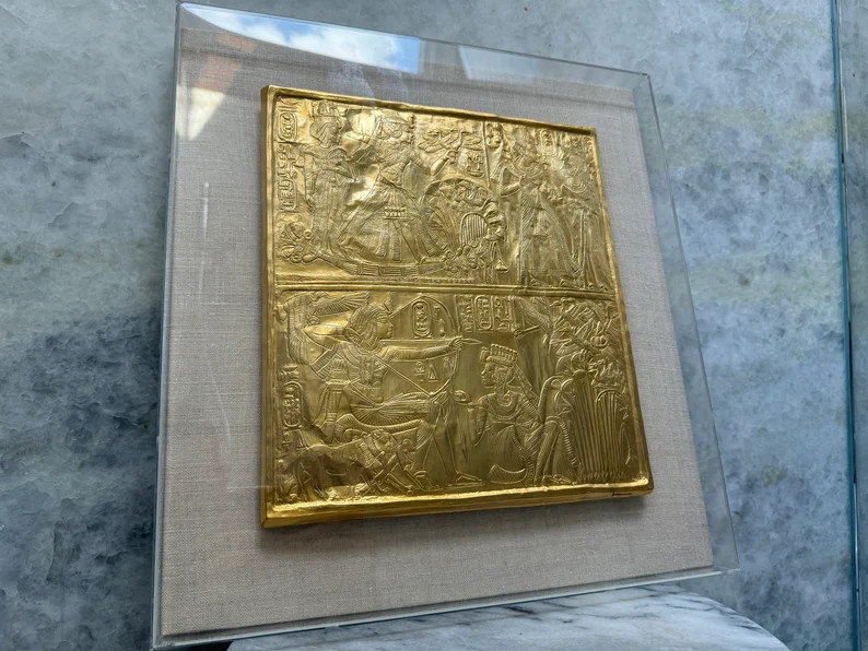 1976 Metropolitan Museum of Art MMA Egyptian King Tut Gold Plaque Shadow Box