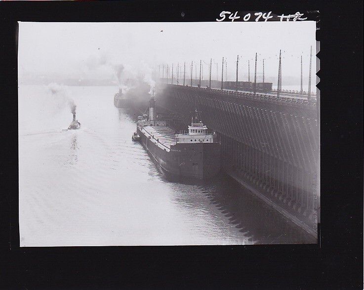 ESTHER BUBLEY * DULUTH MINNESOTA ORE * VINTAGE c. 1940s STANDARD OIL of NJ photo ESTHER BUBLEY * DULUTH MINNESOTA ORE * VINTAGE c. 1940s STANDARD OIL of NJ photo