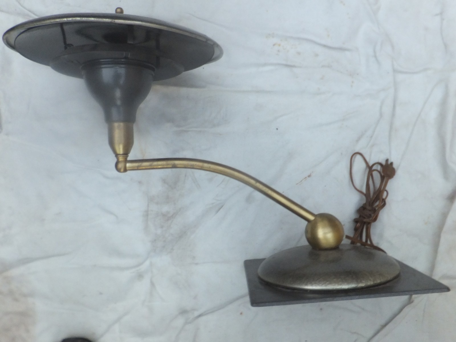 Mid Cenutry  Modern Saucer Atomic Age Articulating Table Lamp nice