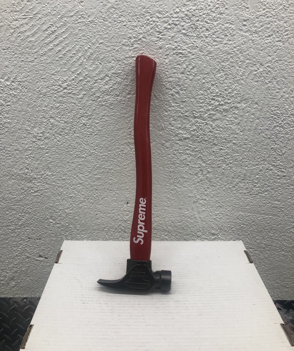 SUPREME Hardcore Hammer BB52 1998 Logo Home Decor Red Wood And Steel Authentic SUPREME Hardcore Hammer BB52 1998 Logo Home Decor Red Wood And Steel Authentic