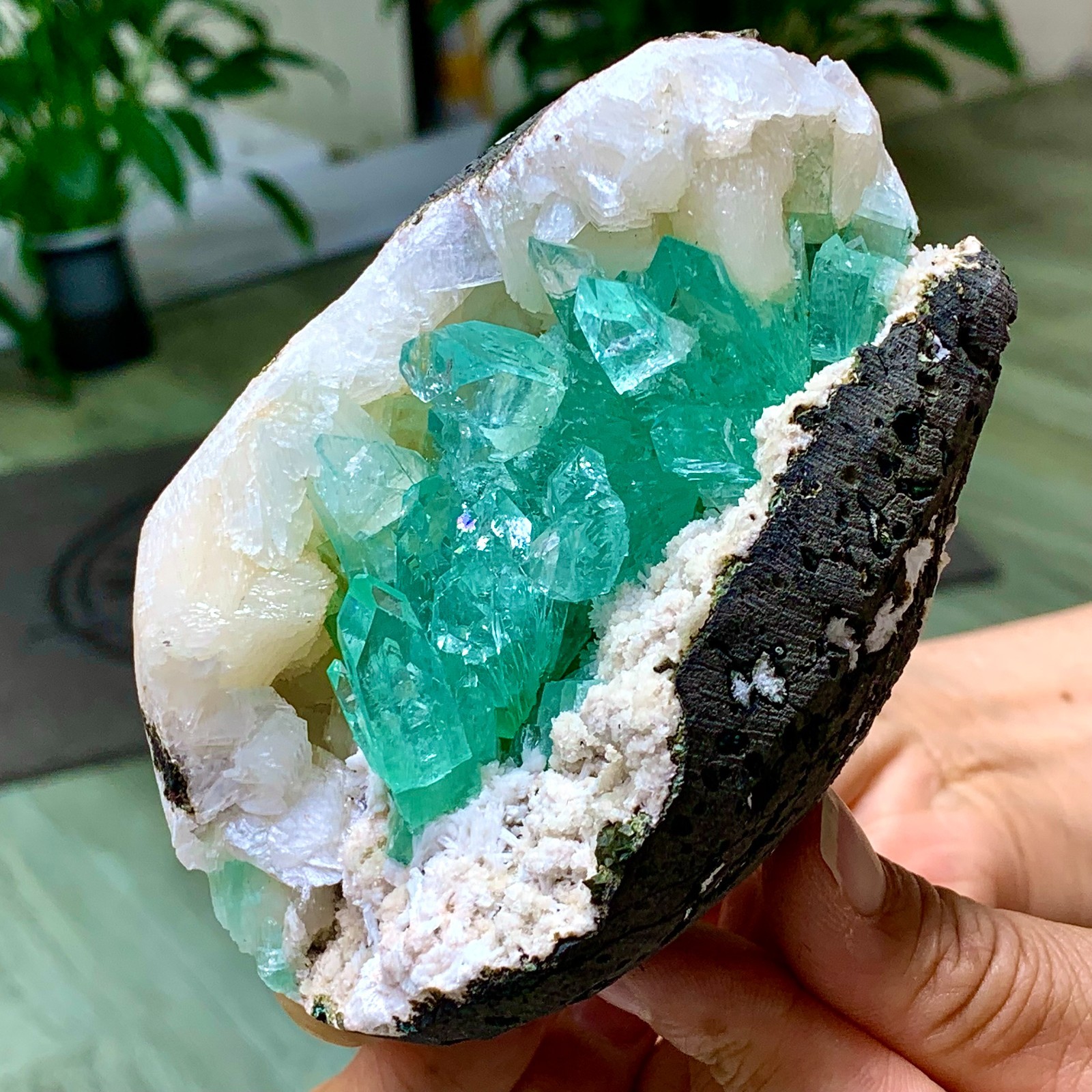 444G Natural apophyllite  on zeolite Crystal Quartz Ore Healing Mineral Specimen