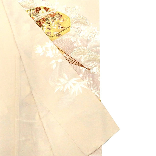 15% OFF Available Beige Colored Long-sleeved kimono with Tailor From Japan 15% OFF Available Beige Colored Long-sleeved kimono with Tailor From Japan