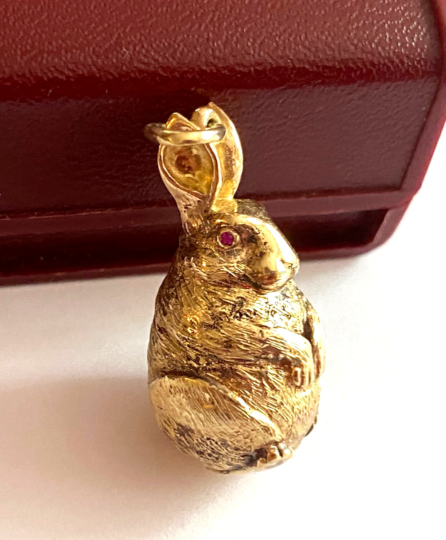 Ant. Imperial Faberge 14k Solid Gold 56 Egg Rabbit Rubies Eyes Egg Pendant Ant. Imperial Faberge 14k Solid Gold 56 Egg Rabbit Rubies Eyes Egg Pendant