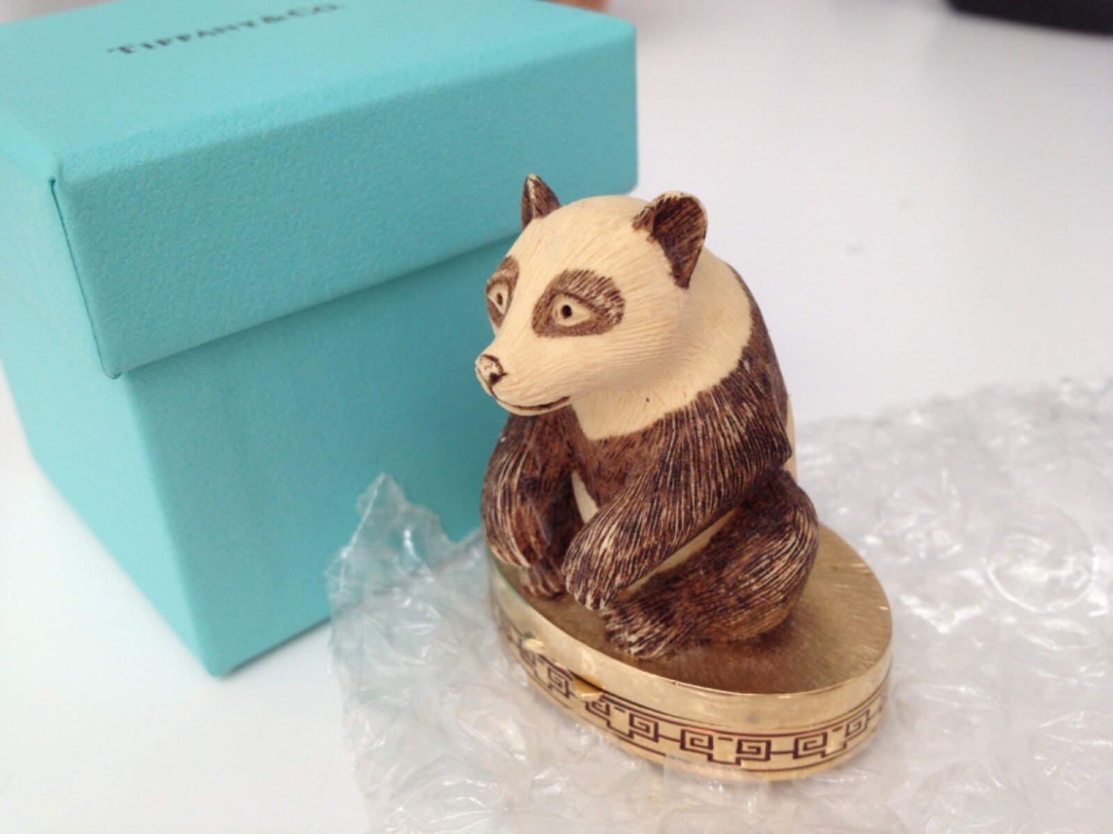 SCARCE 1984 ESTEE LAUDER PANDA COMPACT w CINNABAR SOLID PERFUME in TIFFANY & BOX