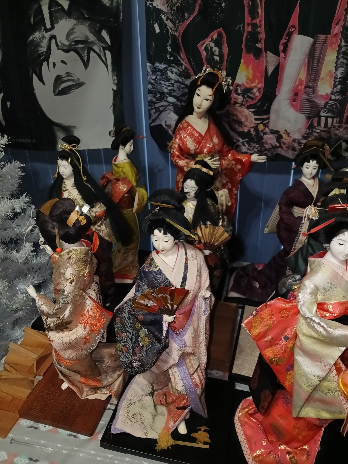 Japanese Geisha-Style Kimono Dolls Lot with Display Cases Collectible From 1900s Japanese Geisha-Style Kimono Dolls Lot with Display Cases Collectible From 1900s
