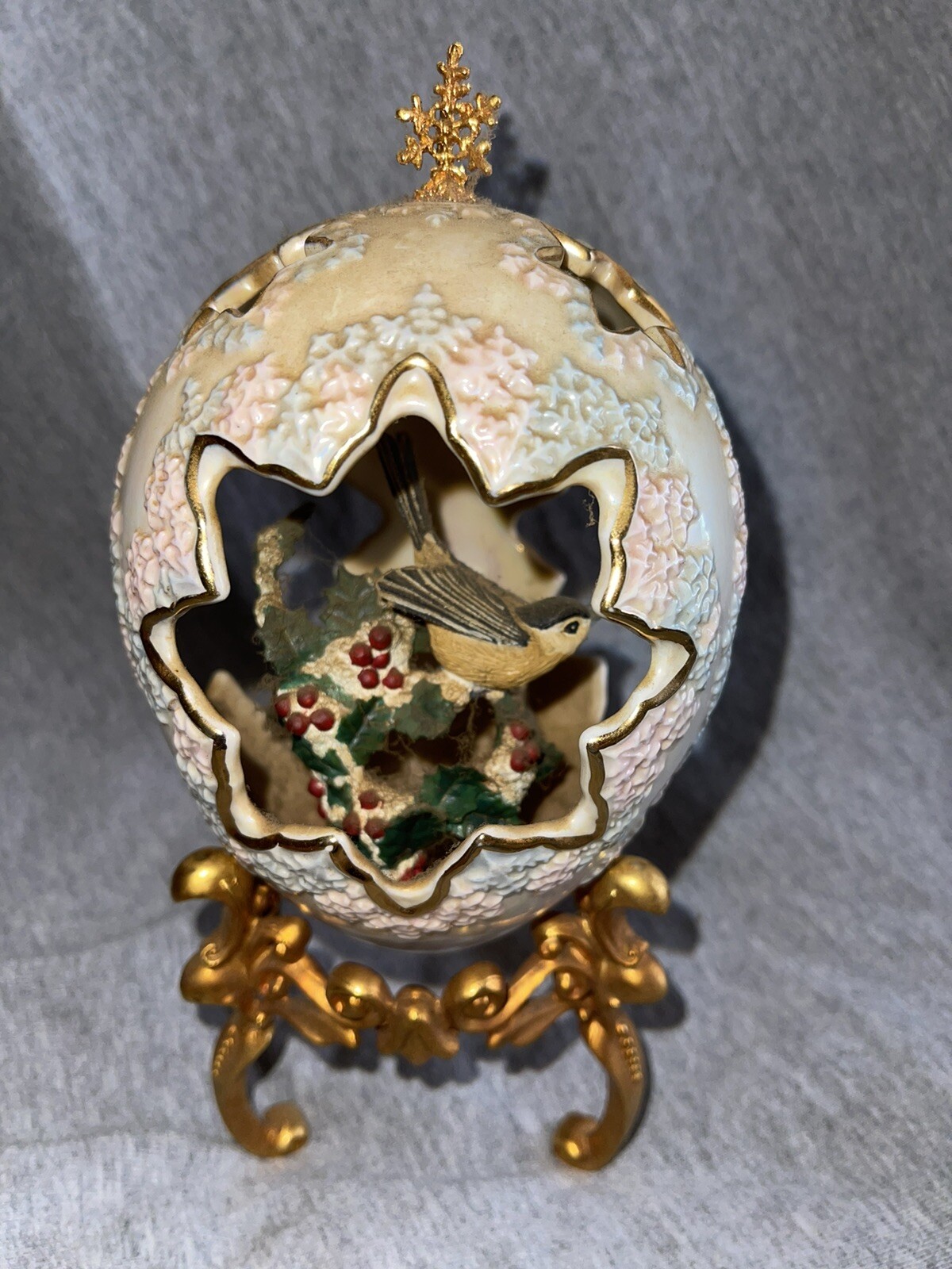 VINTAGE Franklin Mint - House of Faberge The Robin - Rare Early 90’s VINTAGE Franklin Mint - House of Faberge The Robin - Rare Early 90’s
