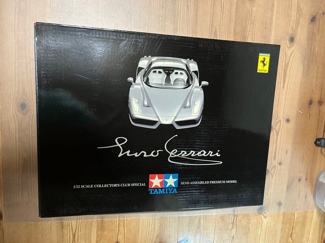TAMIYA 1/12 Enzo Ferrari TAMIYA 1/12 Enzo Ferrari