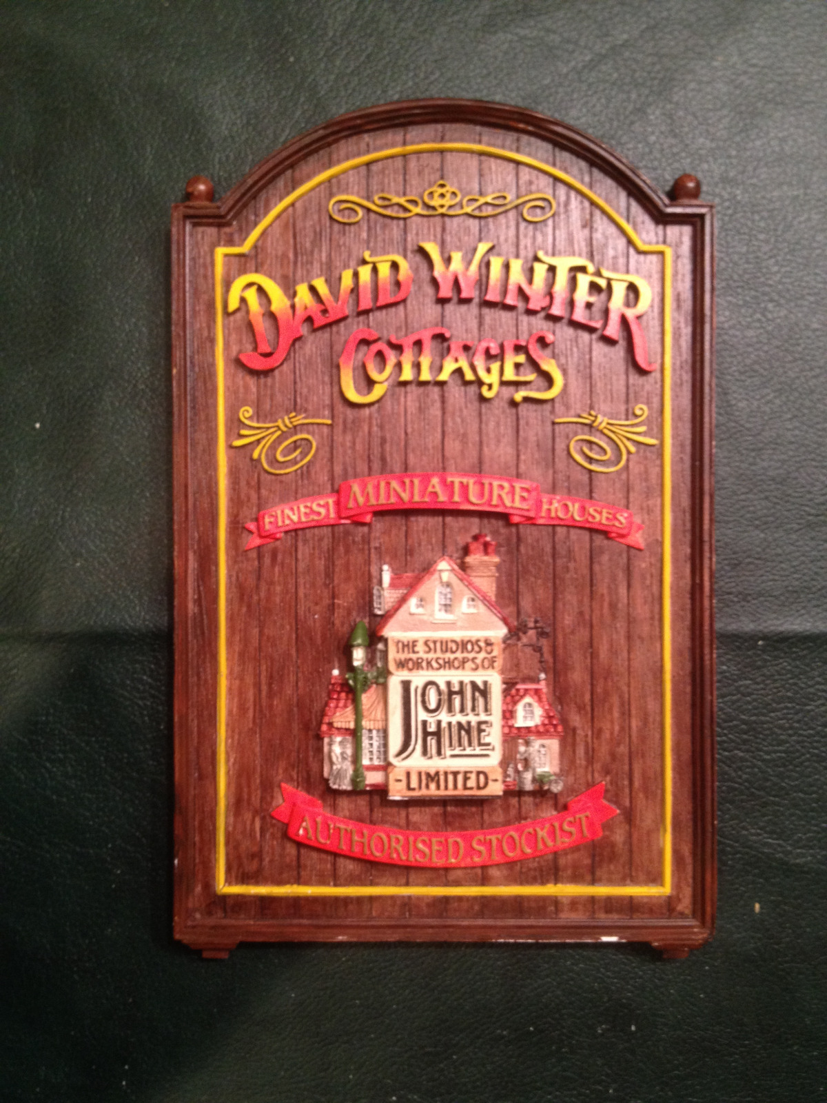 DAVID WINTER Christmas edition -Castles and Cottages - List in Pictures DAVID WINTER Christmas edition -Castles and Cottages - List in Pictures