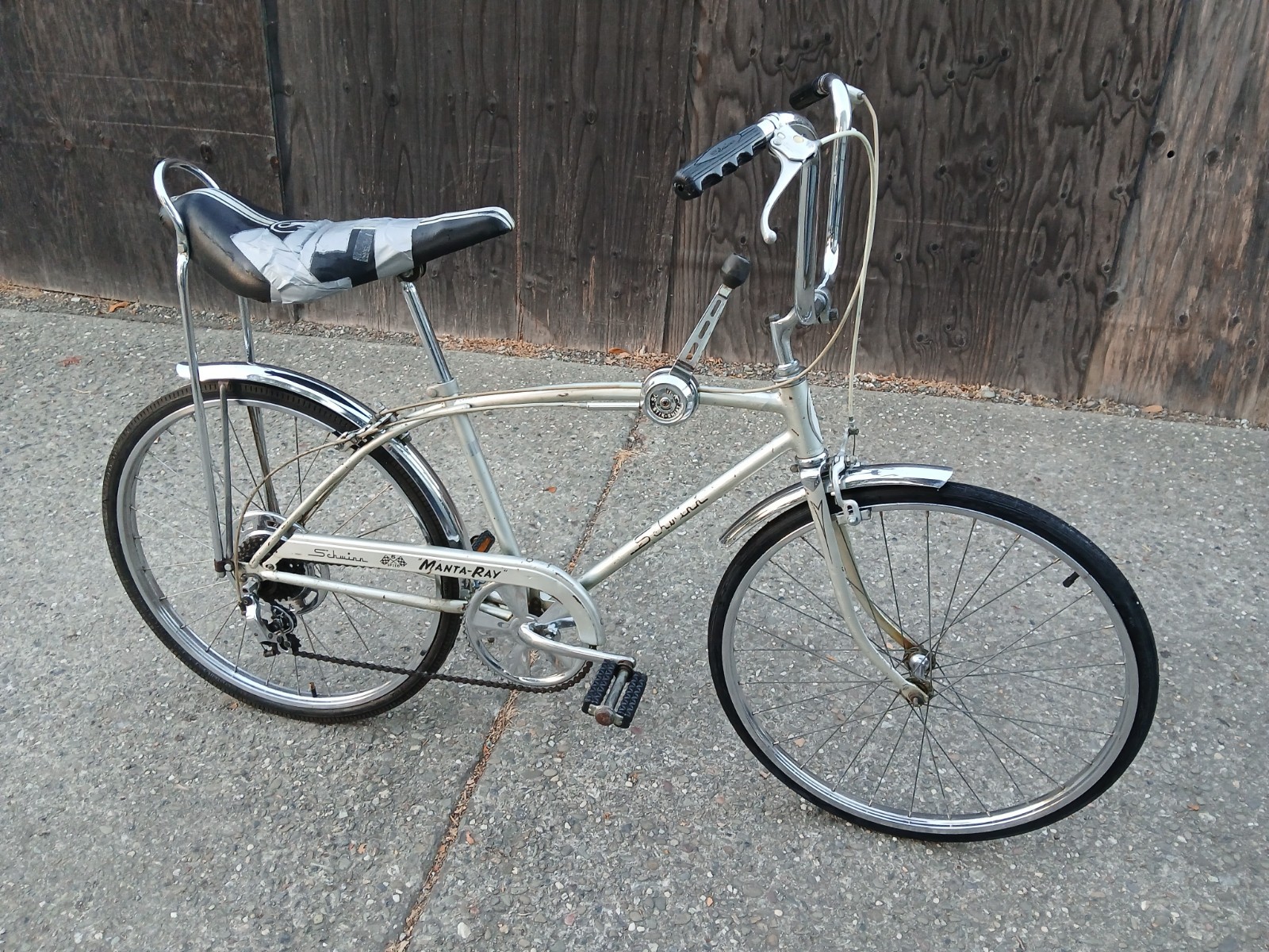 1971 Schwinn Manta Ray 5 speed shifter stingray silver mist all Original Krate 1971 Schwinn Manta Ray 5 speed shifter stingray silver mist all Original Krate