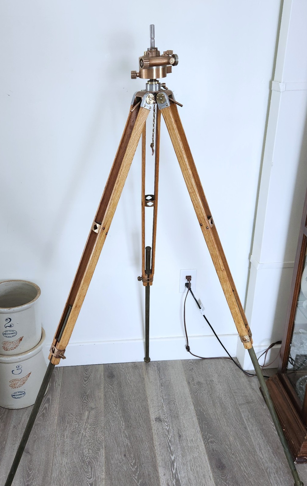 World War I Antique 1915 British Type G Oak Tripod & Head Trench Periscope Etc. World War I Antique 1915 British Type G Oak Tripod & Head Trench Periscope Etc.