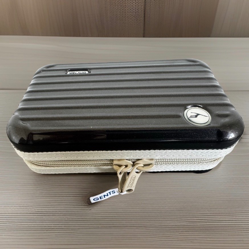 RIMOWA for LUFTHANSA First Class Amenity Kit Brand New Sealed Unopened