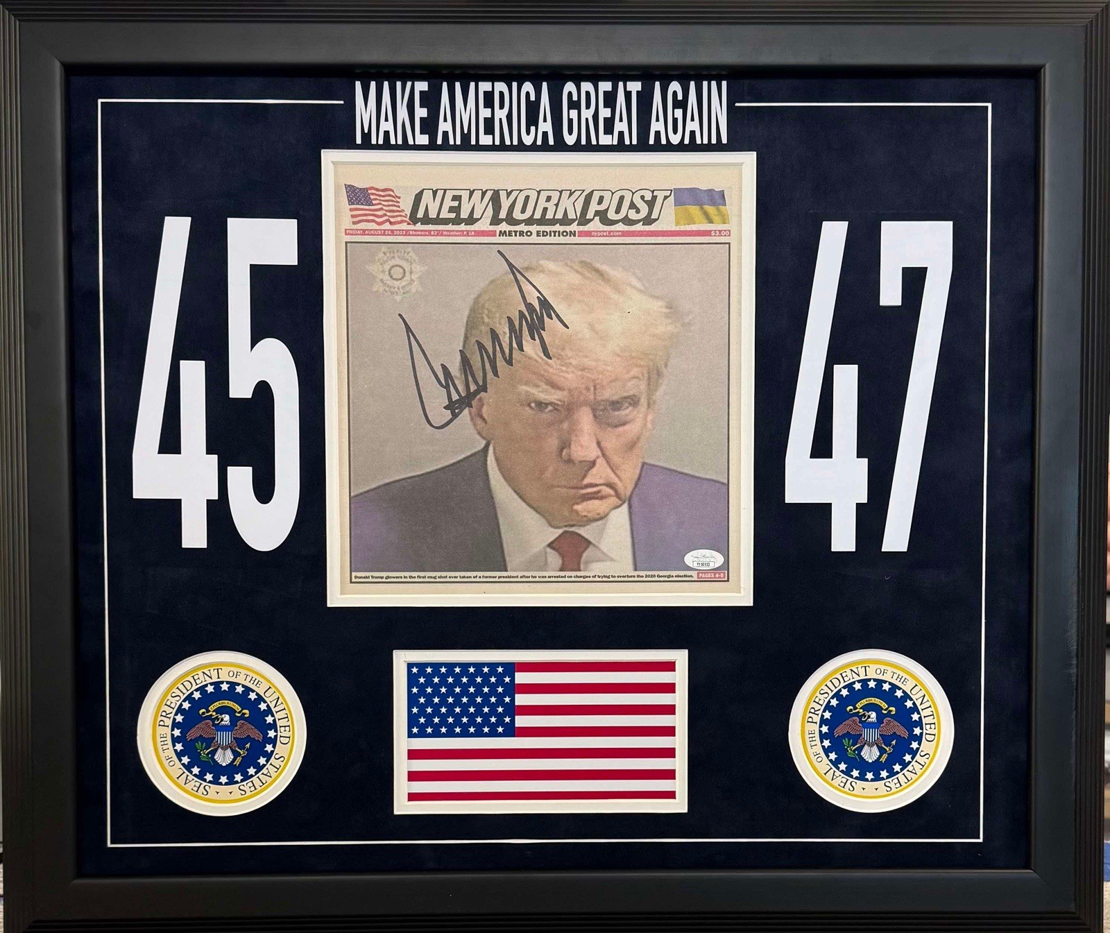PRESIDENT DONALD TRUMP SIGNED NEW YORK POST NEWSPAPER JSA COA RARE MUGSHOT FRAME
