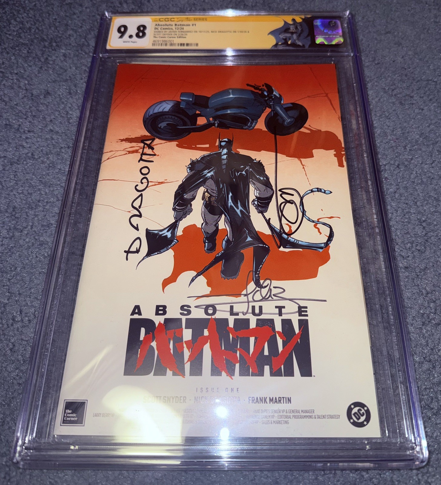 ABSOLUTE BATMAN #1 NYCC 2024 AKIRA HOMAGE CGC 9.8 SS SNYDER, DRAGOTTA, FERNANDEZ ABSOLUTE BATMAN #1 NYCC 2024 AKIRA HOMAGE CGC 9.8 SS SNYDER, DRAGOTTA, FERNANDEZ
