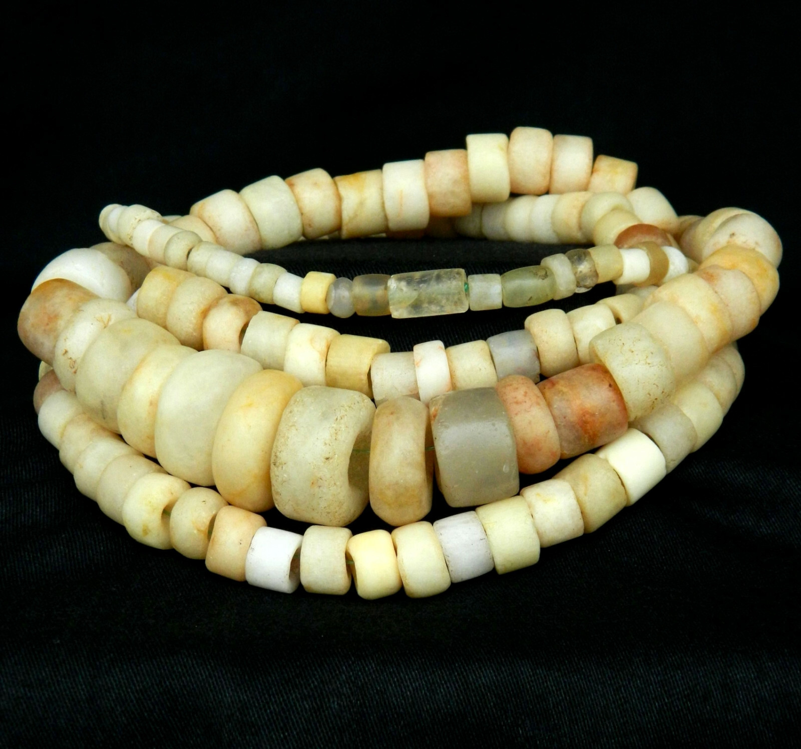KYRA MINT - 186 ANCIENT Quartz BEADS - 5.2 to 21.1 mm dia -Neolithic AGE -Sahara