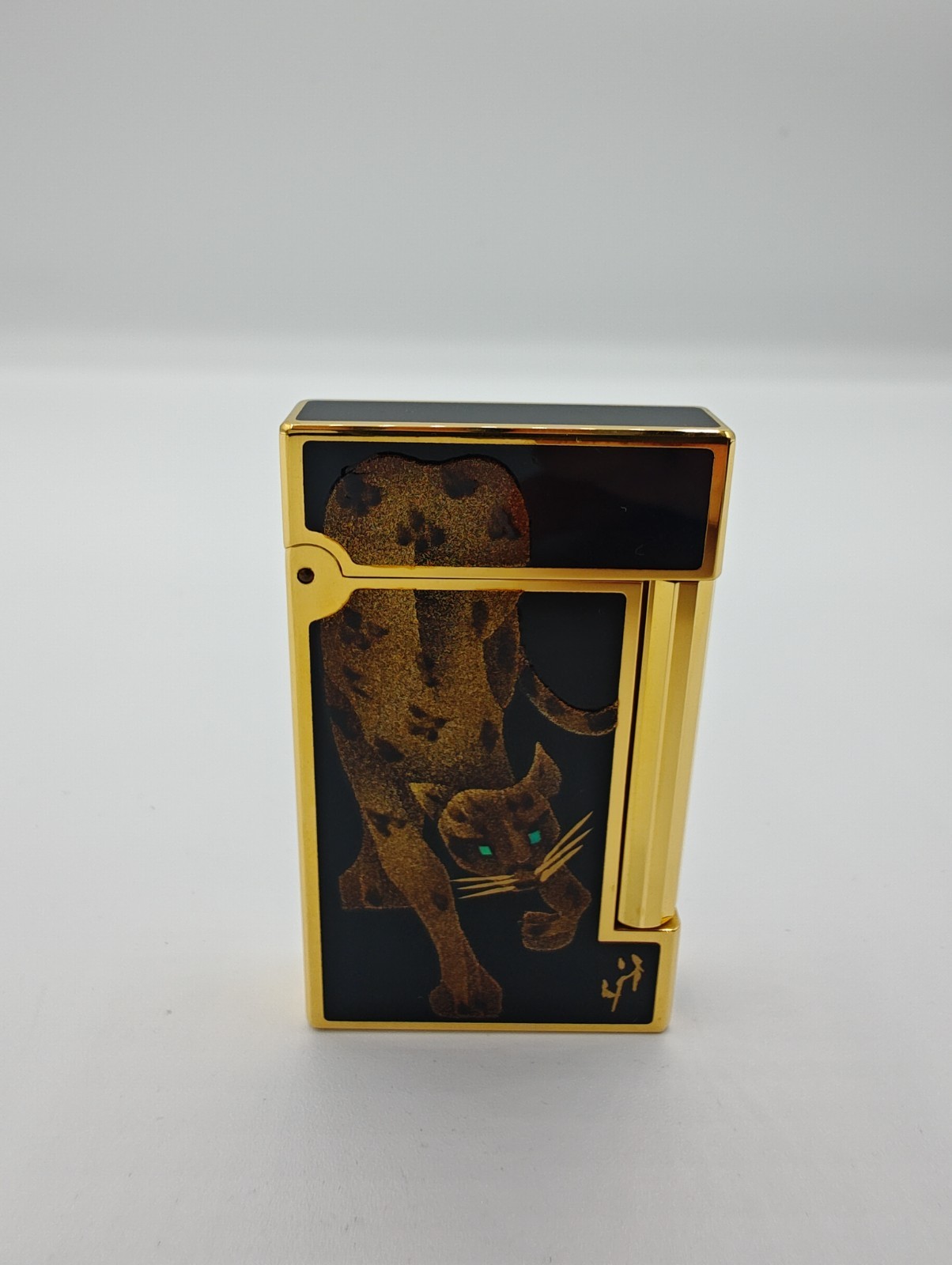 S.T. Dupont Panther Maki-e Limited Edition Lighter - Line D Black Lacquer & Gold S.T. Dupont Panther Maki-e Limited Edition Lighter - Line D Black Lacquer & Gold