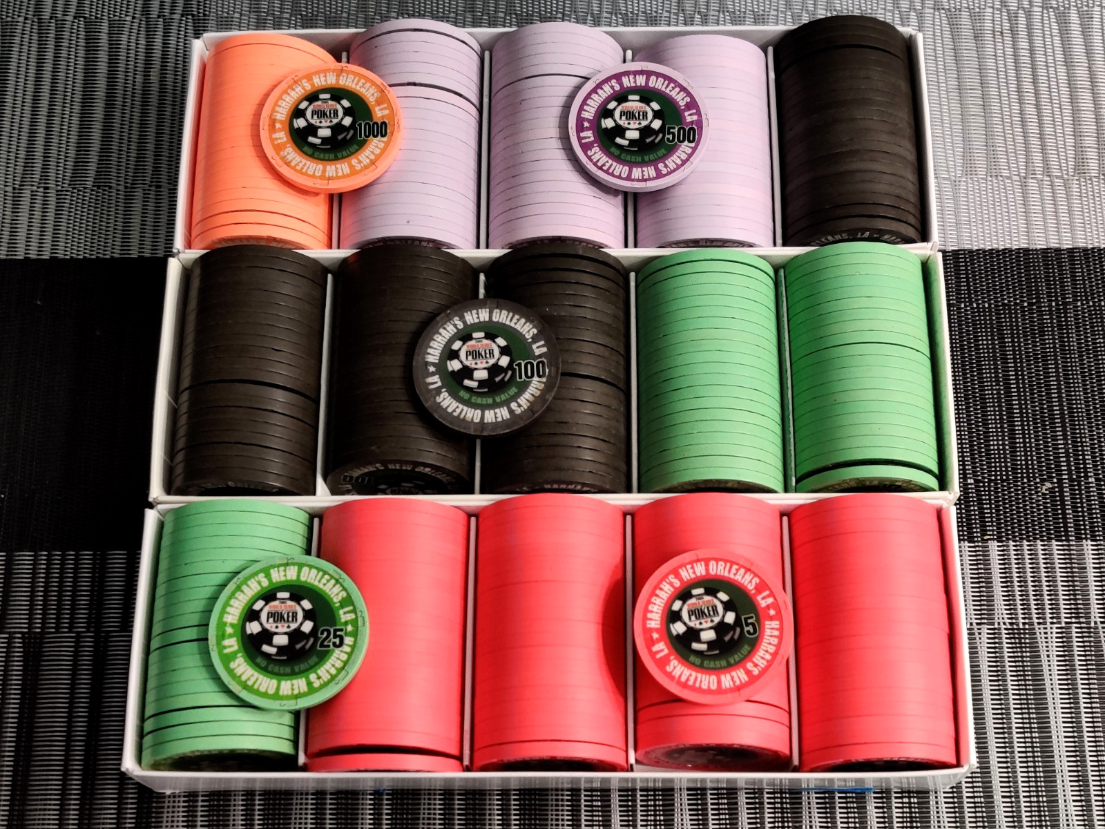 Harrah’s New Orleans World Series of Poker WSOP tournament chip set T5 - T1k