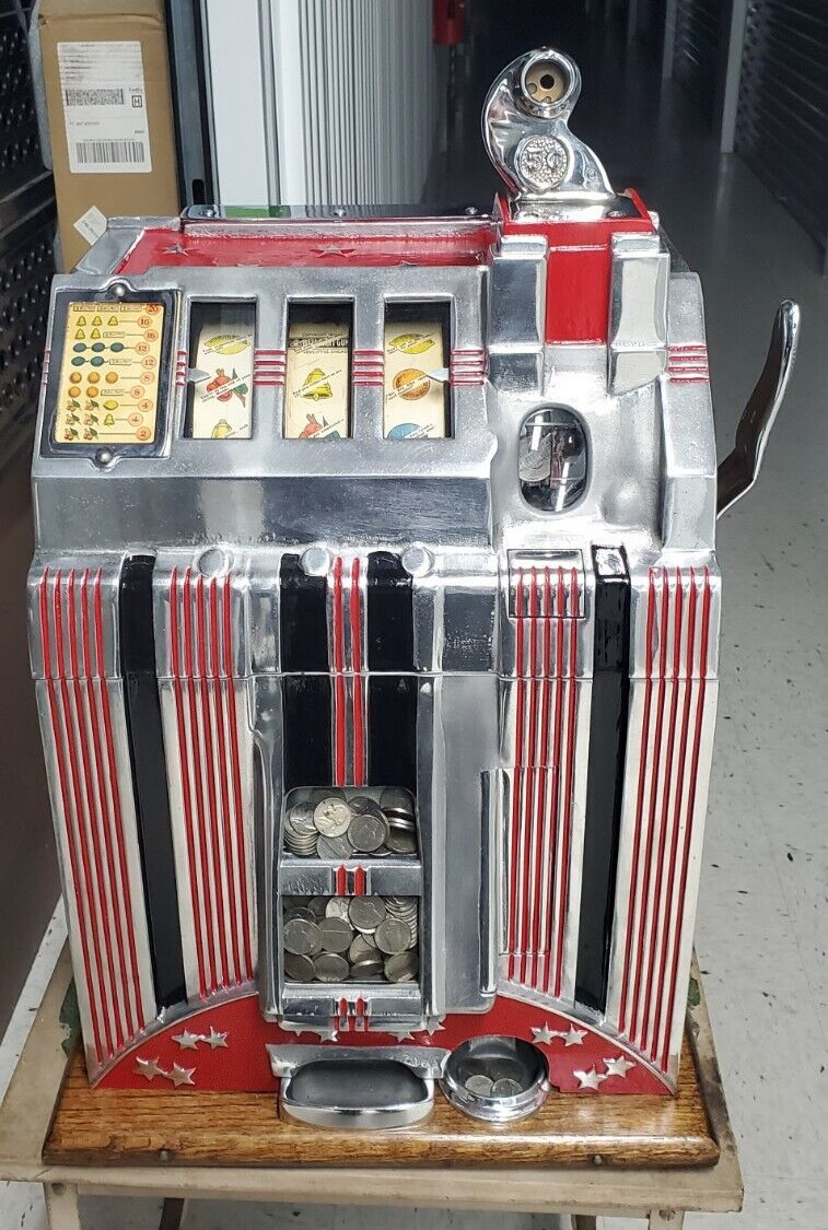 Vintage Antique 1920s Mills 5 Cent Slot Machine - Restored - Rare Vintage Antique 1920s Mills 5 Cent Slot Machine - Restored - Rare