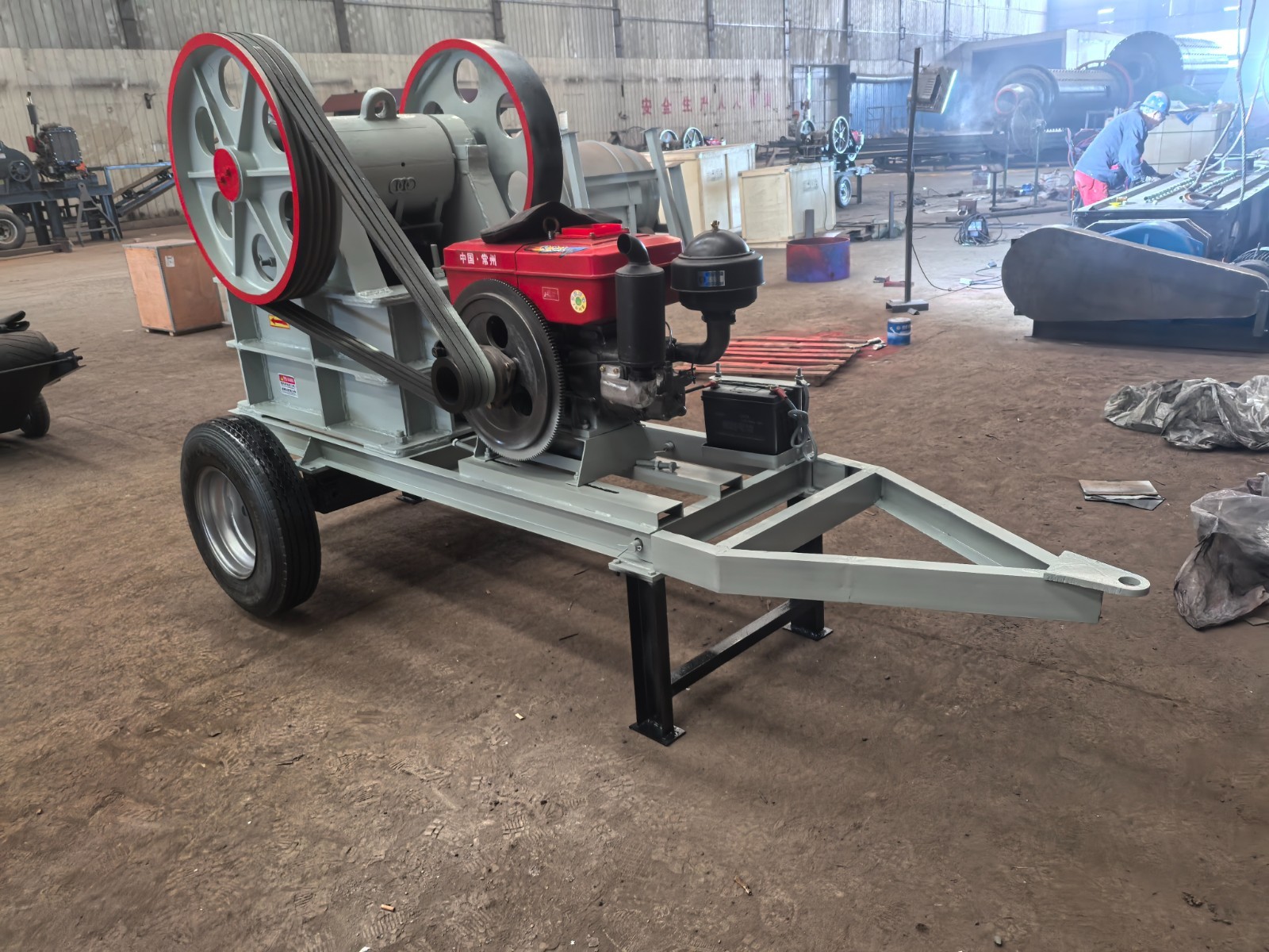 250*400 mobile jaw crusher diesel engine granite pebble Quarry rock crusher 250*400 mobile jaw crusher diesel engine granite pebble Quarry rock crusher