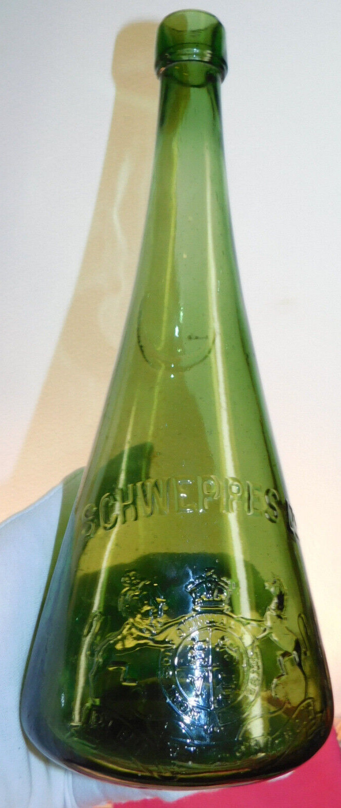 ANTIQUE BOTTLE ANTIQUE BOTTLE
