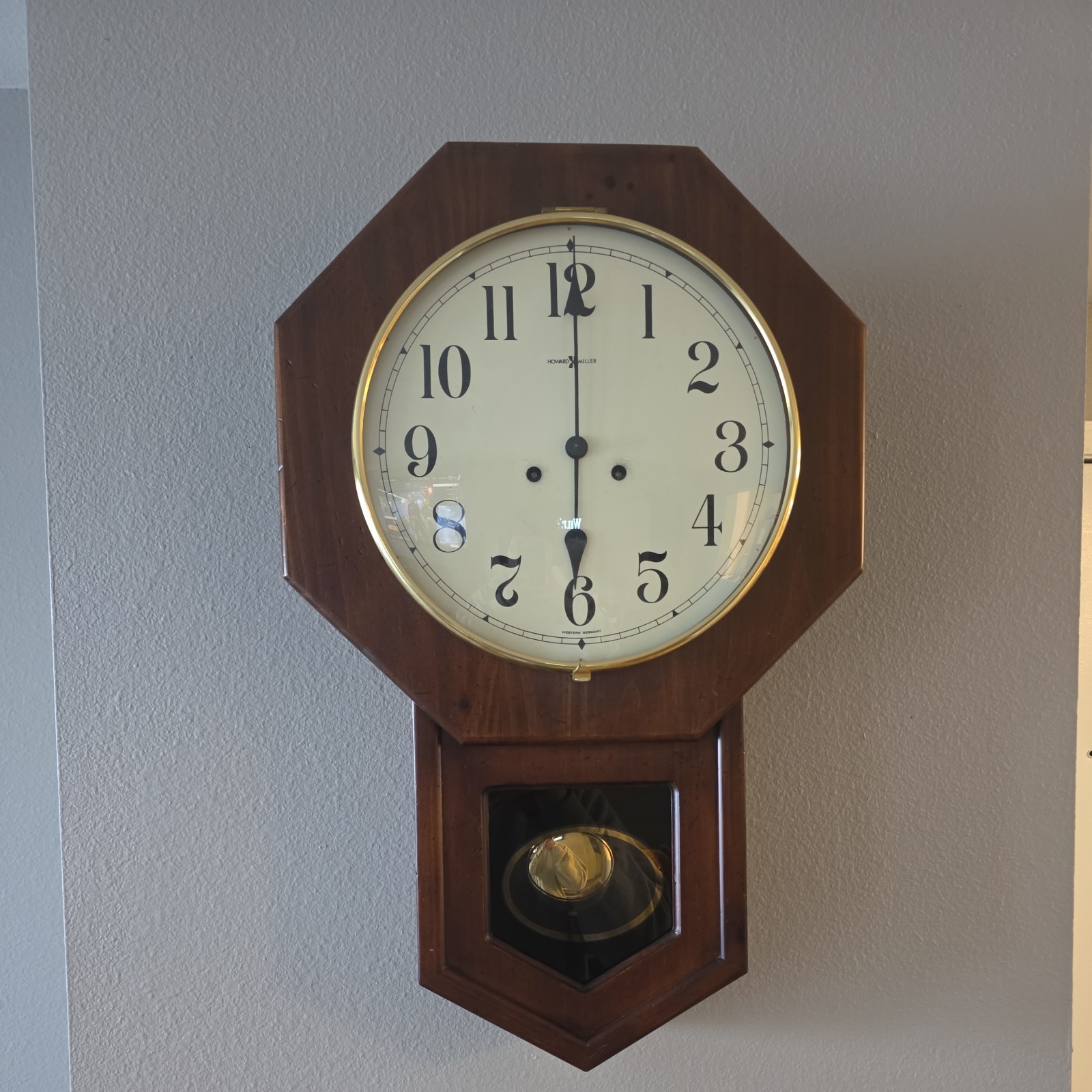 Vintage Howard Miller Wall Clock Model 4997 Chimes Serviced and Working with Key