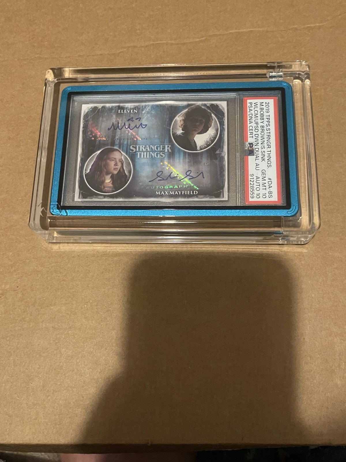 Millie Bobby Brown Eleven Sadie Sink Max 2019 Topps Stranger Things Auto /3 psa Millie Bobby Brown Eleven Sadie Sink Max 2019 Topps Stranger Things Auto /3 psa