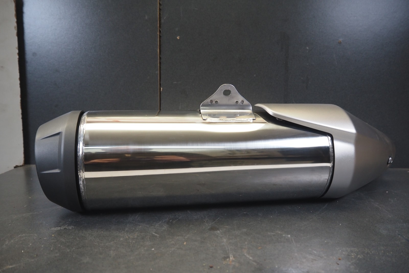 MUFFLER,COMP VFR800 2014 HONDA EXHAUST 18310-MJM-D00 27152 MUFFLER,COMP VFR800 2014 HONDA EXHAUST 18310-MJM-D00 27152