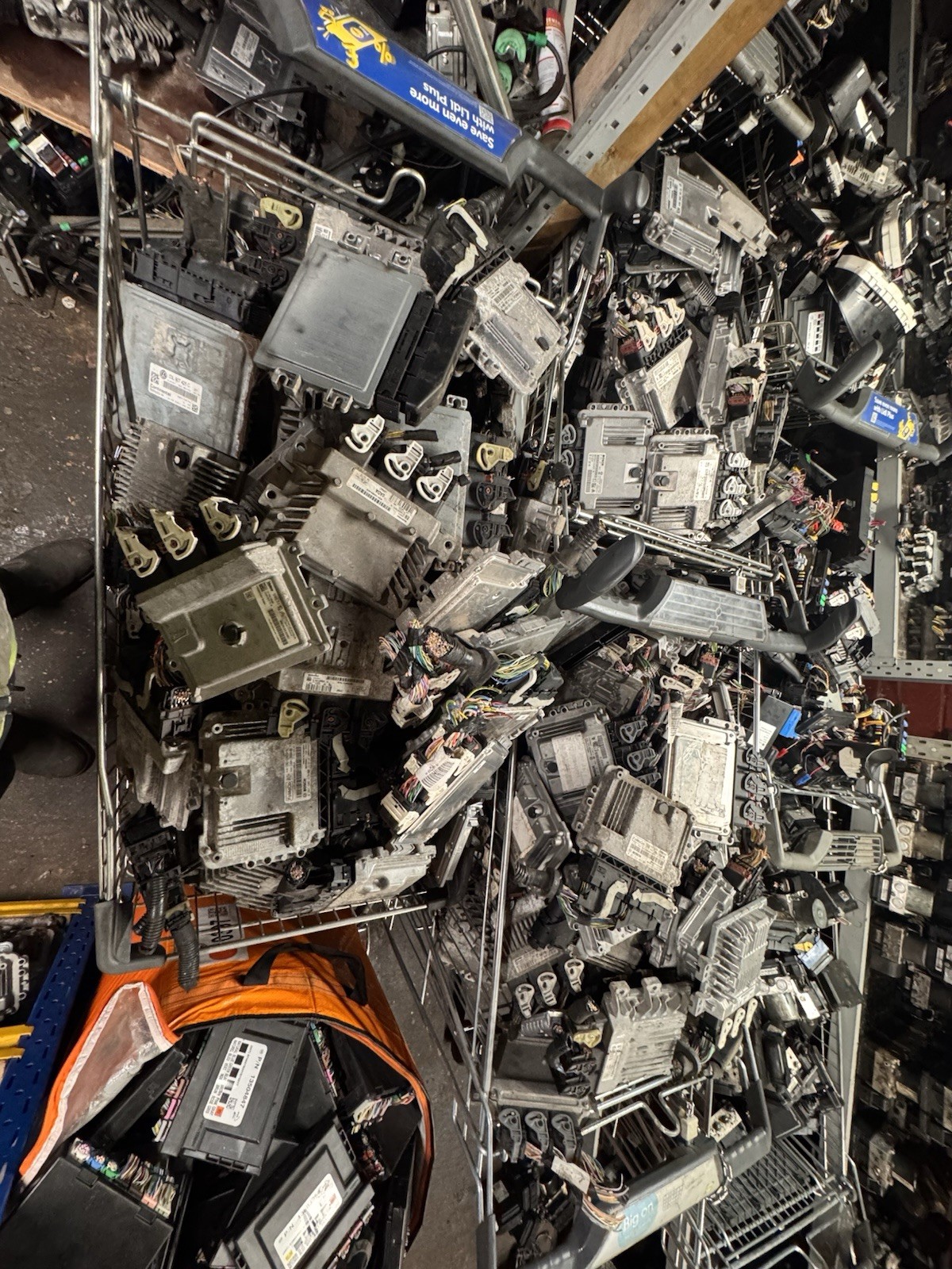 1,000x Used Mixed ECU Engine Control Units – Good Condition – More Available 1,000x Used Mixed ECU Engine Control Units – Good Condition – More Available