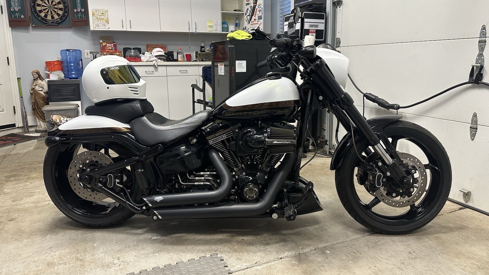 2016 Harley Davidson CVO Pro Street Breakout only 5600 miles