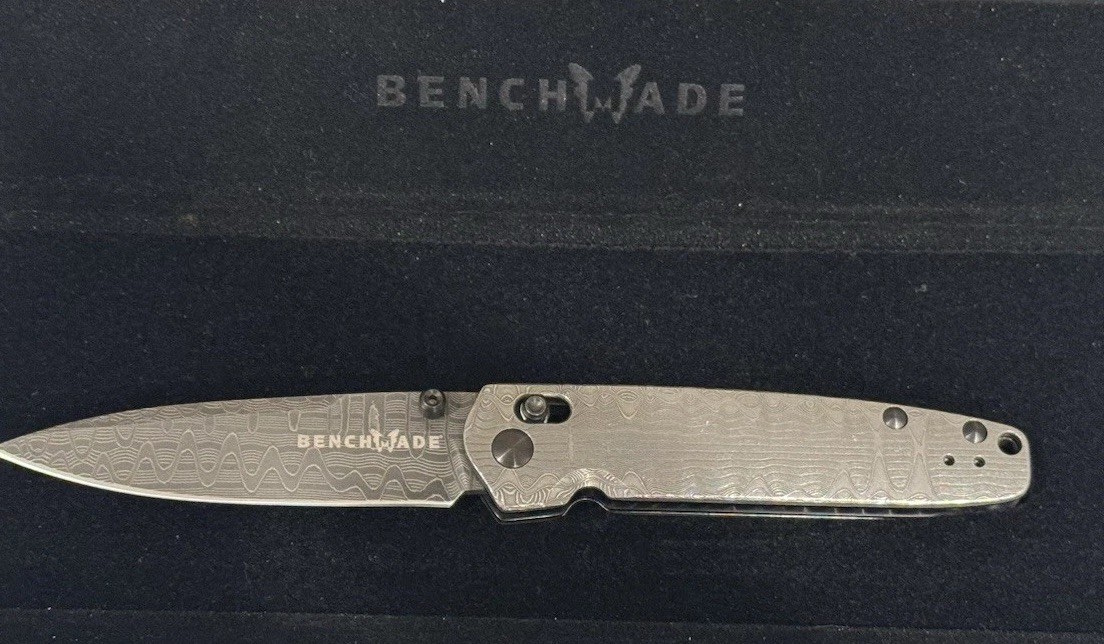 Benchmade VALET 485-151 Gold Class Full Damascus Knife 101 of only 160 Benchmade VALET 485-151 Gold Class Full Damascus Knife 101 of only 160